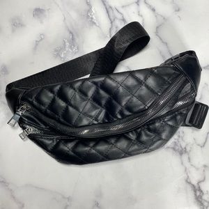 Quilted black leather bum bag Fanny pack